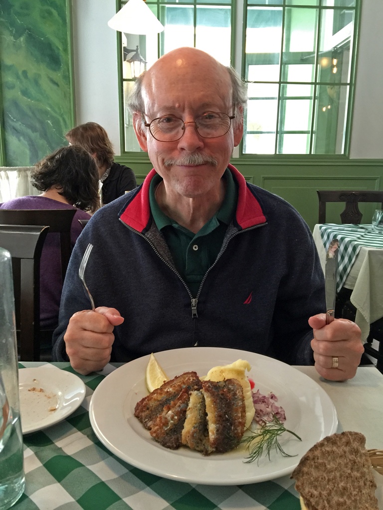 Bob with Lunch - Fish, Potatoes and Lingonberries